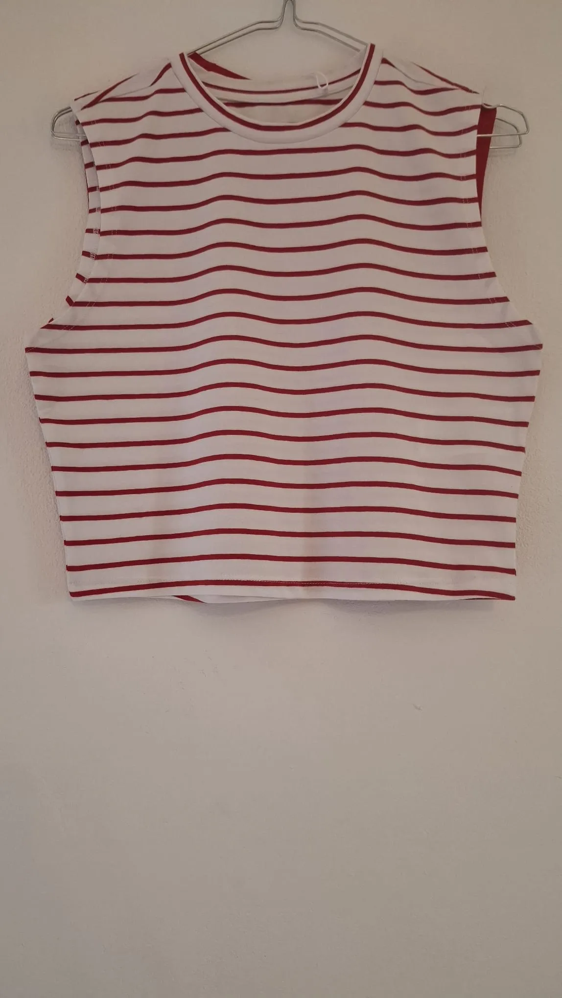 Top crop Only a strisce rosse