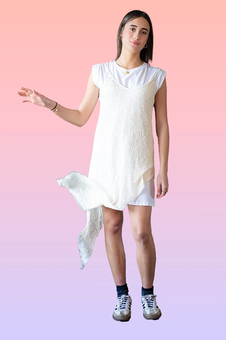 ABITO ASIMMETRICO IN PIZZO + T-SHIRT KIKISIX