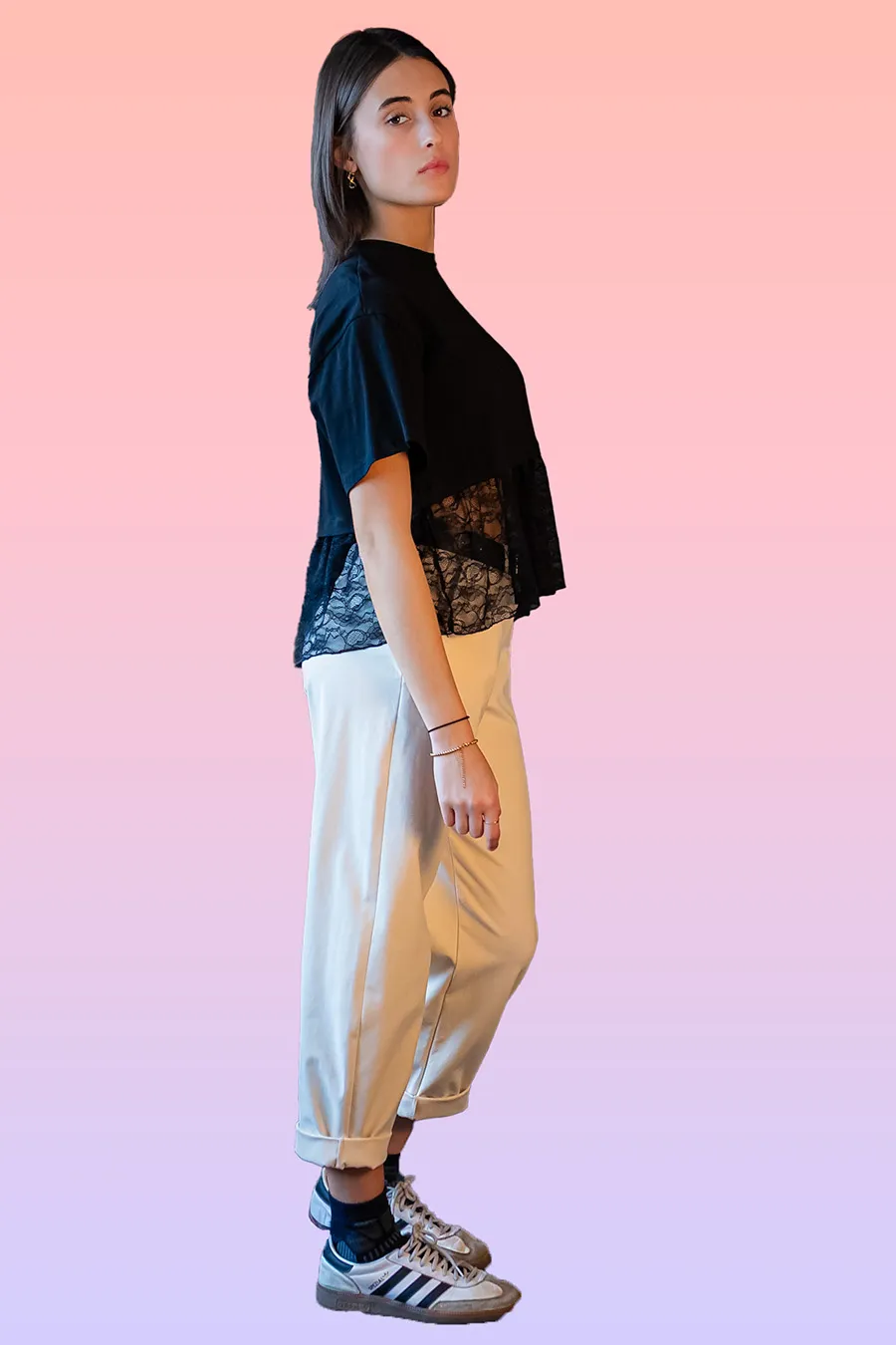 T-SHIRT CROP CON PIZZO SOTTO KIKISIX - immagine 5